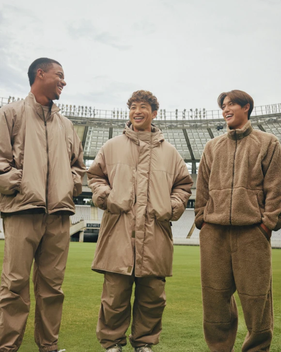 2025年　FC東京移動着　長ズボンL 値下げ可 をご紹介👍🔵🔴 スポーツ 2025年 FC東京移動着 長ズボンL