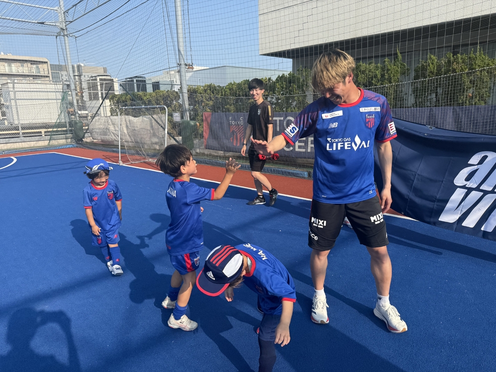 FC東京 野澤零温選手 サイン入りスパイク GayckVEaAAIMIRy.jpg:large